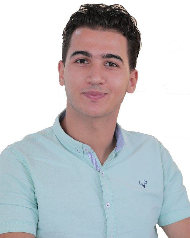 I am a professional male aged 24. I am lookin... Main Photo