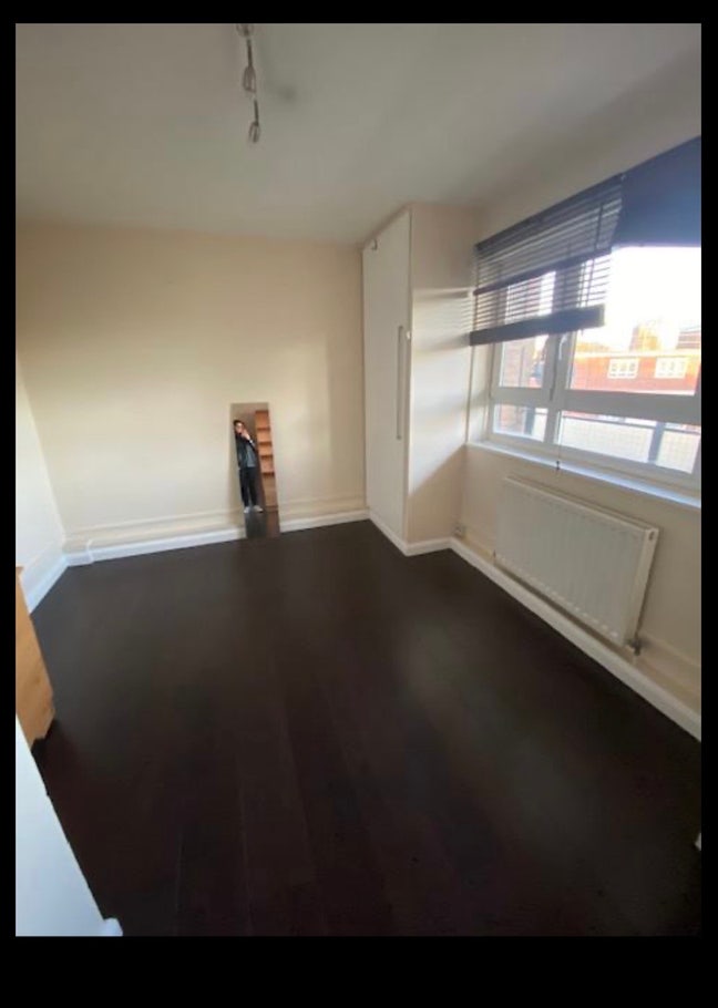 Spacious room available in heart of london Main Photo