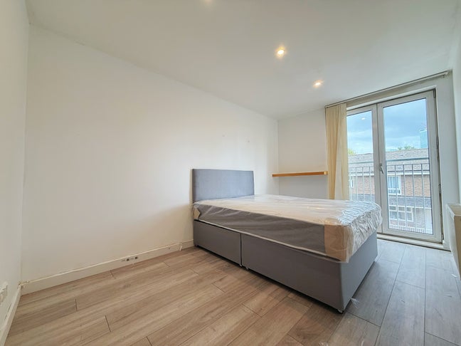 Amazing Large 3 bedroom near Canary Wharf Main Photo