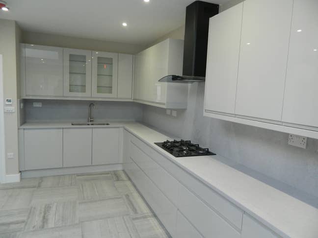 N1: 3 rrooms Immediately in Angel -Bills Included Main Photo