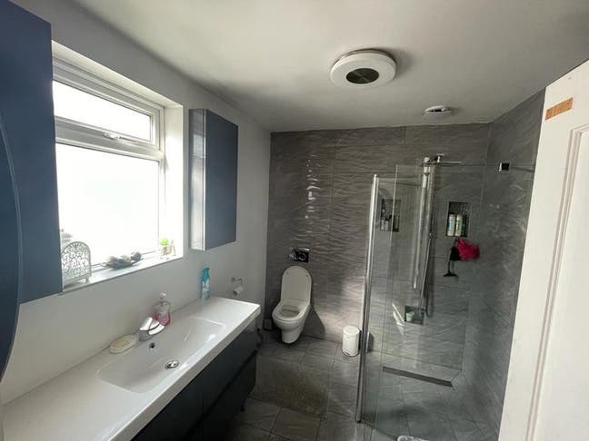  Large Double Room to Rent - £700 p/m Main Photo