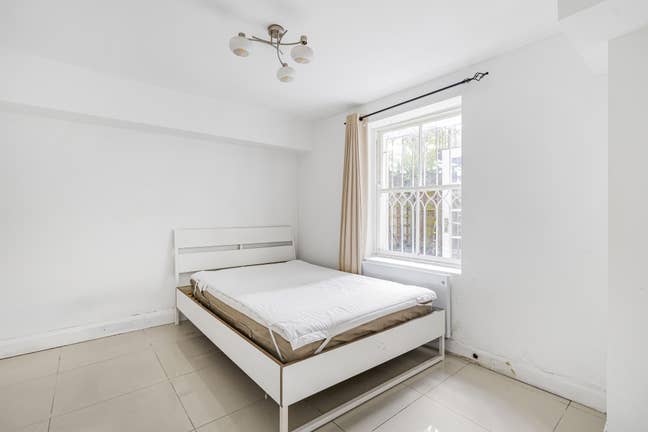 Large Bright Spacious Double Room in Fulham  Main Photo