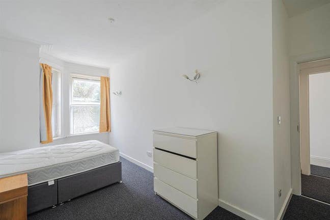 Spacious Double Room | All Bills & WiFi Included Main Photo