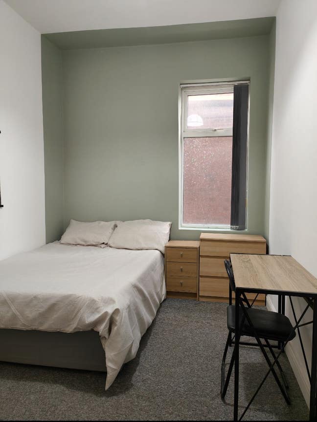 LARGE ROOM IN Central Southsea Main Photo