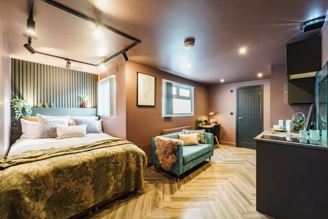 Lux-Suite Studio Room Main Photo