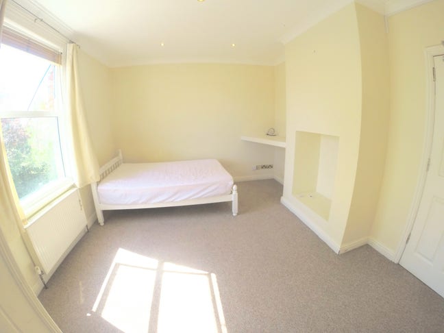  Large double rooms in shared house Main Photo