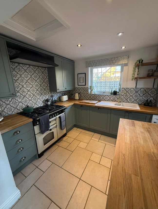 Private Floor (X2 Bedrooms + X1 Bathroom) Main Photo