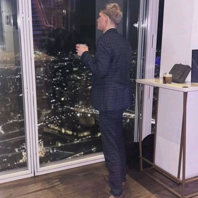 Young profesional looking for room Main Photo