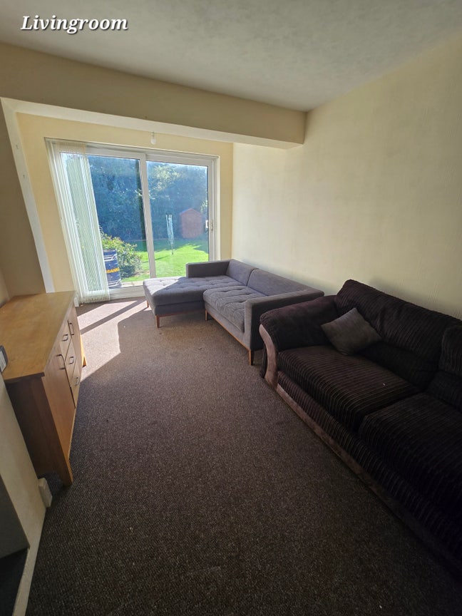 Double and single rooms. First Avenue Chelmsford  Main Photo