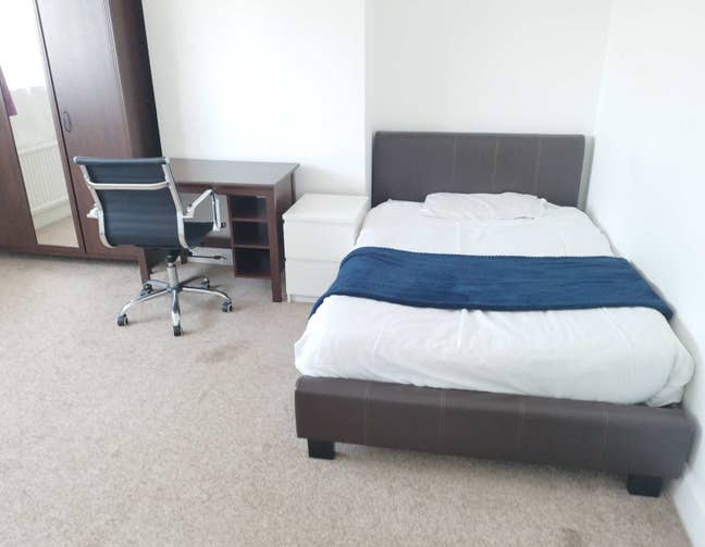 Extra large Double Room North Harrow/Hill Main Photo