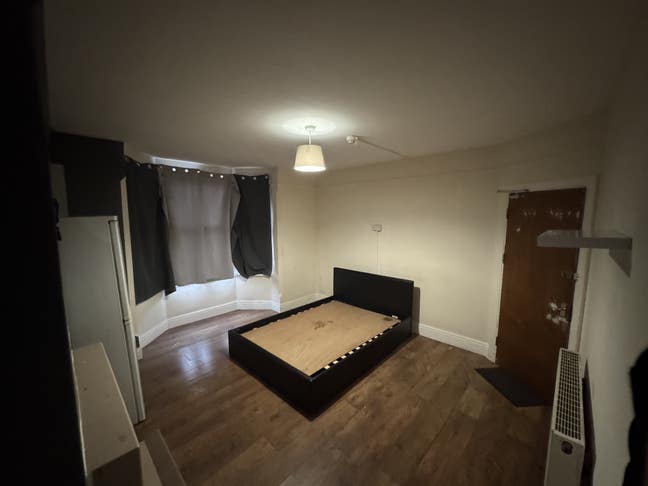 Private rooms for rent  Main Photo