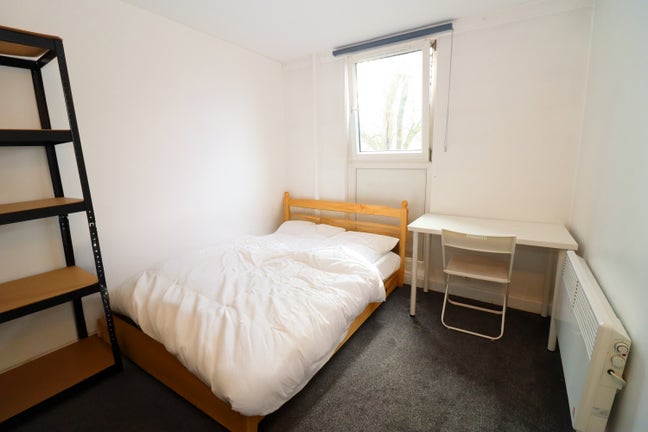 Holloway Road Double Rooms- N7 Main Photo