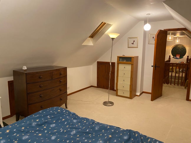 Large room available  Main Photo