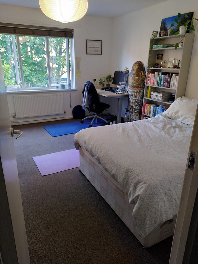 Large room in brick lane  Main Photo