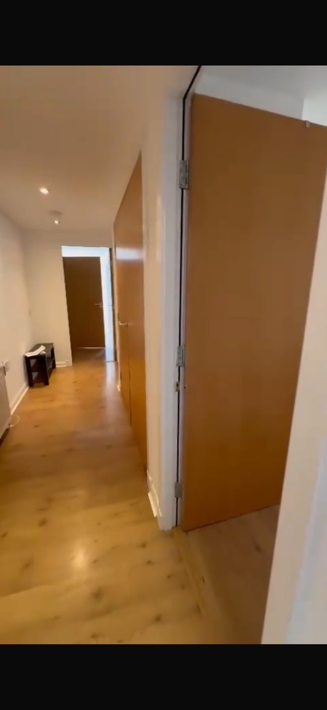 Cozy single room for Rent -2months ideal for short Main Photo