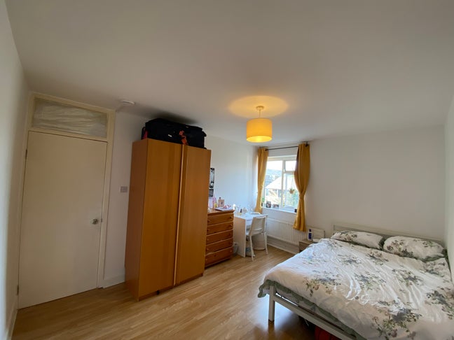 Two Rooms for Short stay near Poplar/Canary Wharf Main Photo