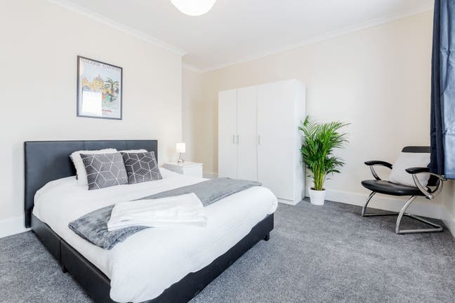 Modern, Clean, Safe, and Secure Double room (TR) Main Photo