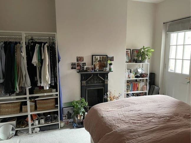 Double Room In Ealing Available Oct 23 Main Photo