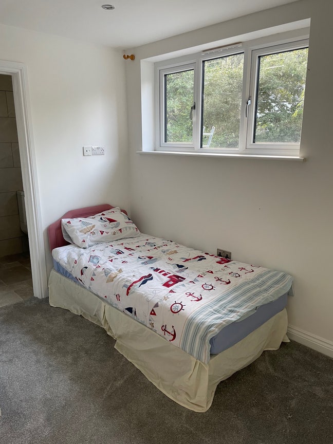 Single room Main Photo