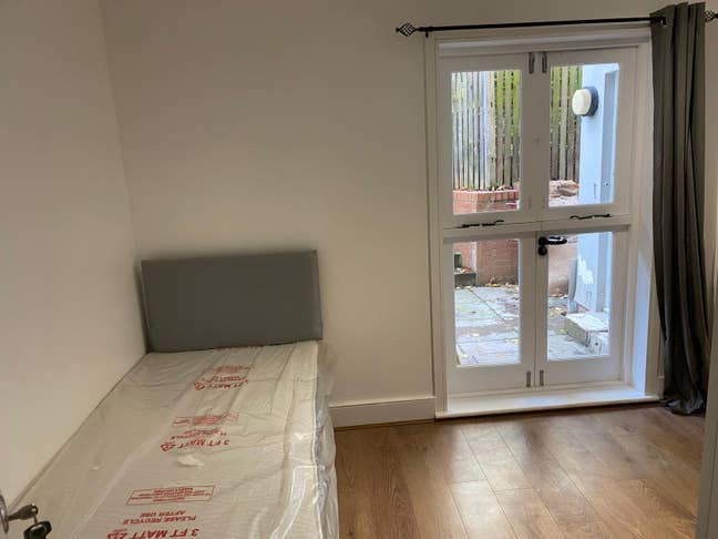 Large Single Ensuite Room – London Fields, Hackney Main Photo