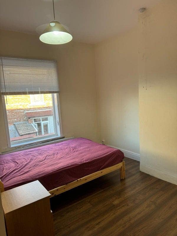 Spacious and Cosy Double Room for Rent in - M18 7L Main Photo