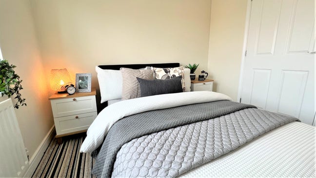 Double Bed | Deposit Free Option Main Photo