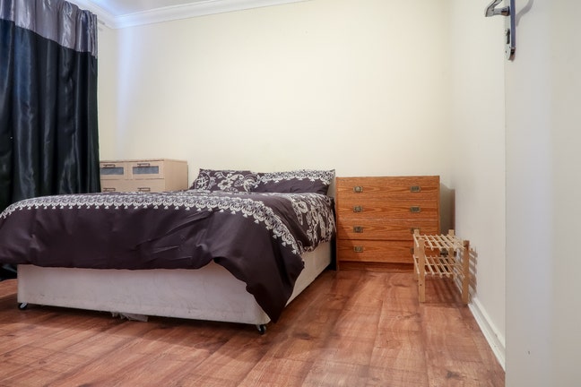 Really Nice En Suite Room Next to Shoreditch  Main Photo