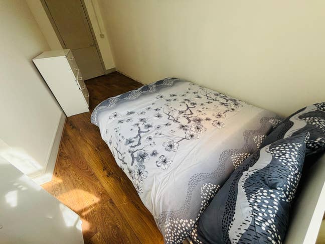 Amzing Room in Ewisham High Street in 3  Bed Flat  Main Photo