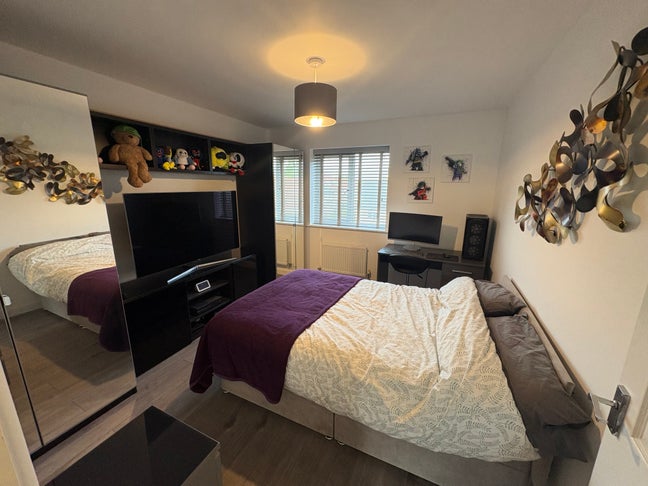 Luxury furnished double room Inc of bills  Main Photo