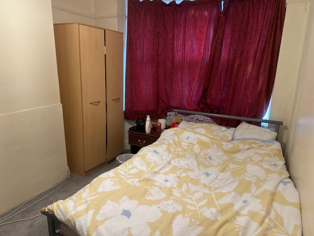 Room available  Main Photo