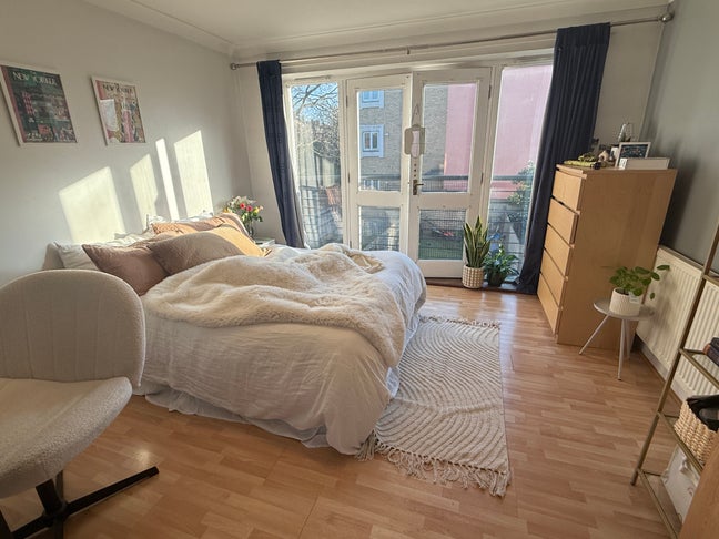 Big double room in Stockwell/Oval in lovely house Main Photo