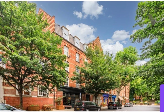 Spacious and bright 2 bedroom flat  Main Photo