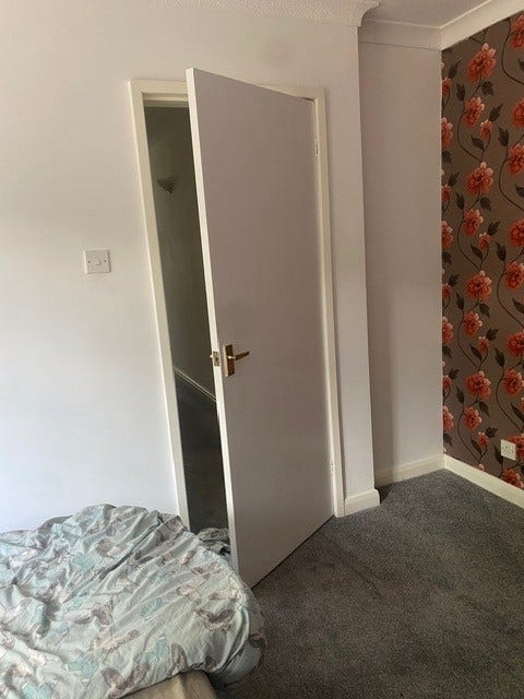 Room to rent in stunning bungalow  Main Photo