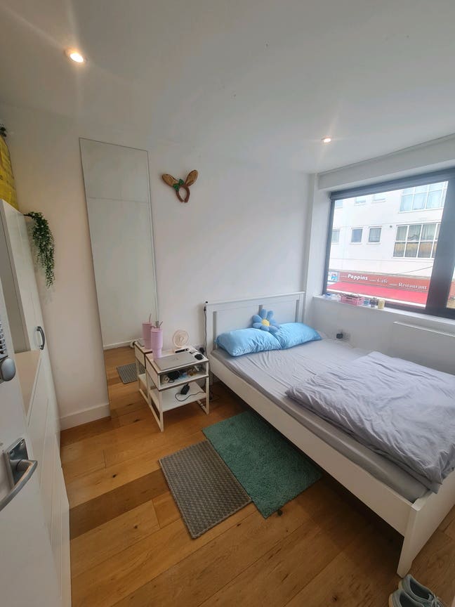 Double Room in Farnborough – All Bills Included Main Photo