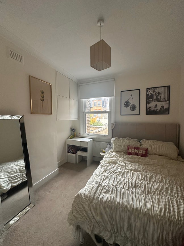 Bright double room!  Main Photo