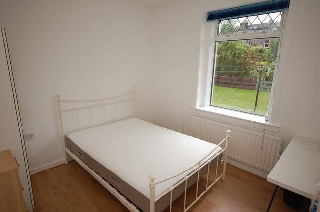 Looking for a new flatmate (2 bed Slateford) Main Photo