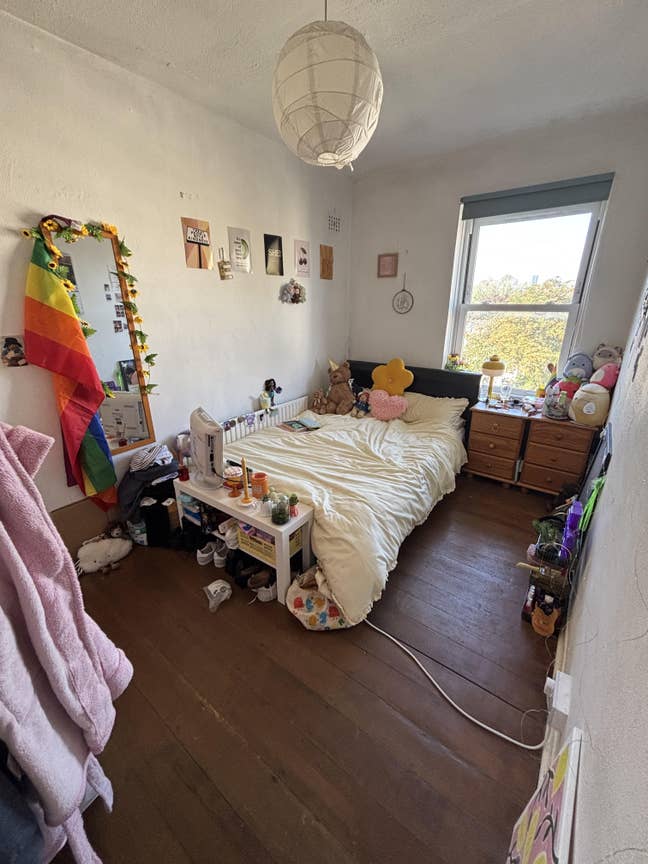 Small double in cosy Camberwell flat Main Photo