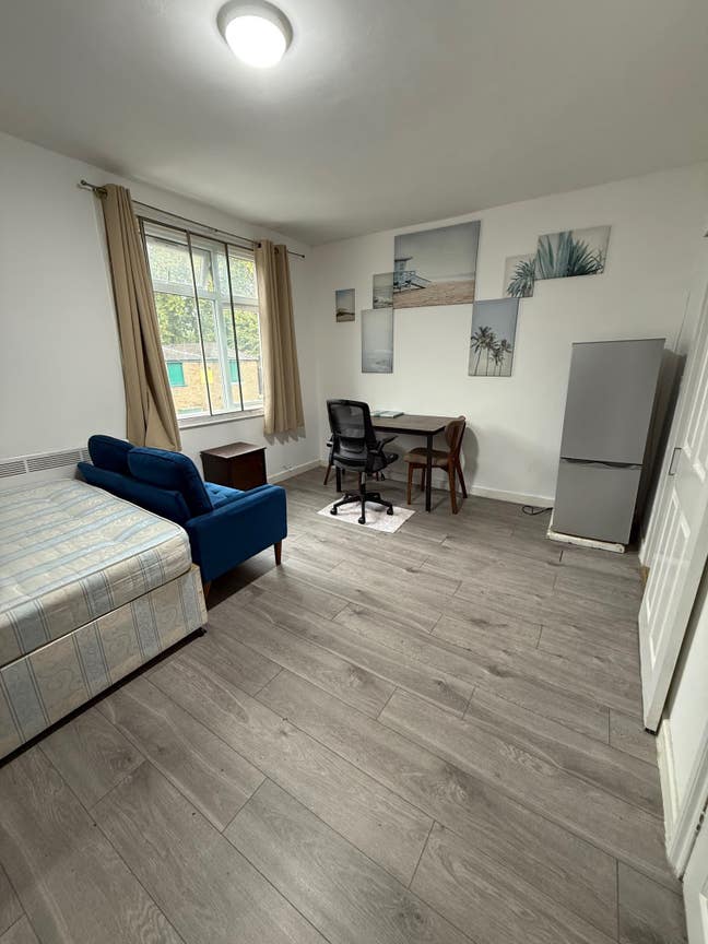 Beautiful Studio Flat for Rent in Hounslow Central Main Photo