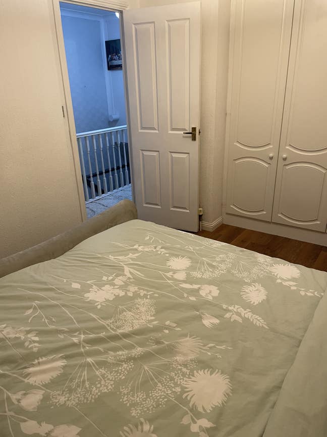 Spare double room to let - bills included  Main Photo