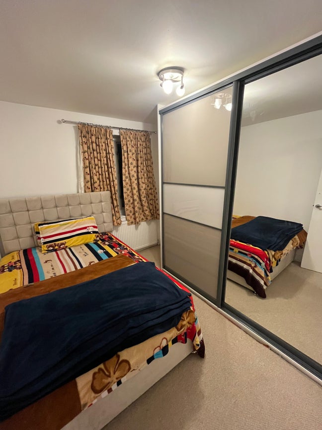 Double bedroom available for rent  Main Photo