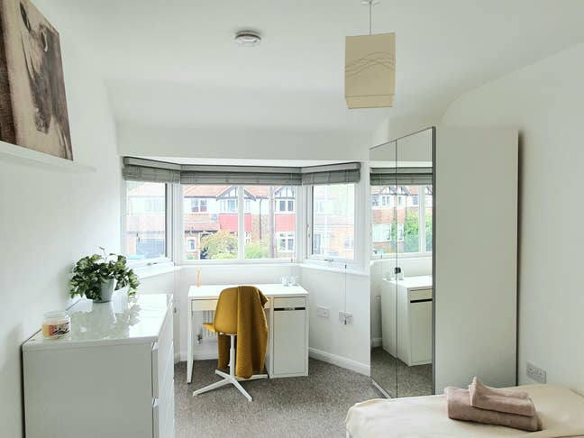 Surbiton Living  Main Photo
