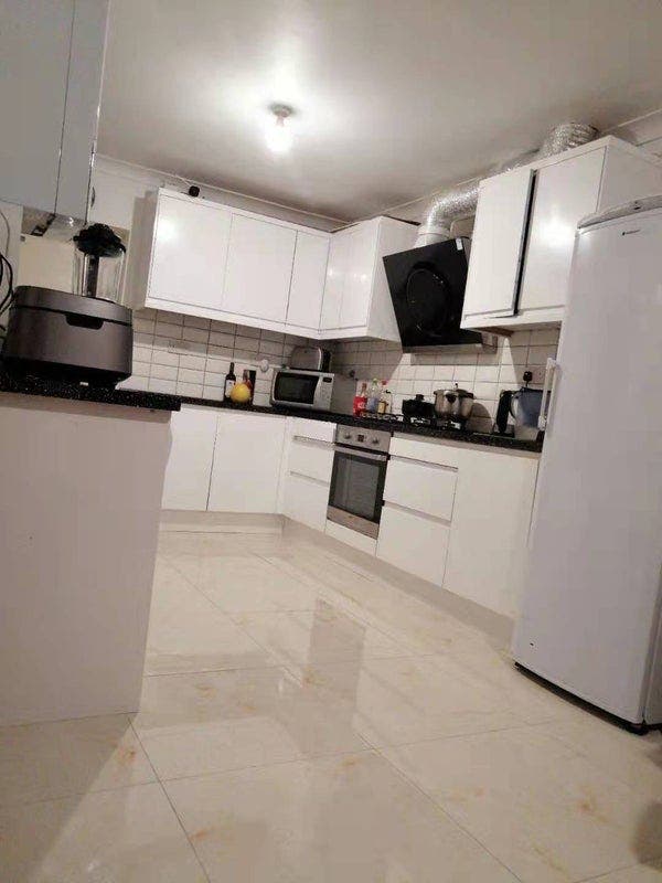 Room available in Leytonstone Main Photo