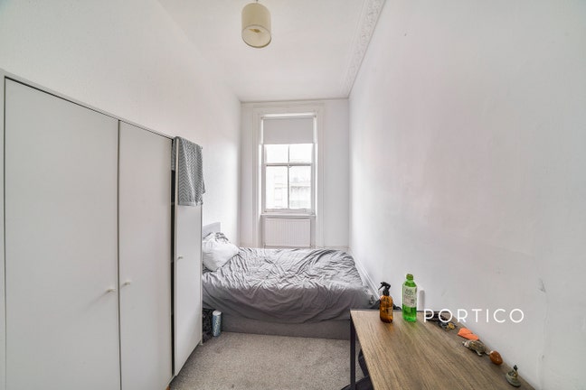 Charming Fulham 2-Bed with Excellent Transport Main Photo