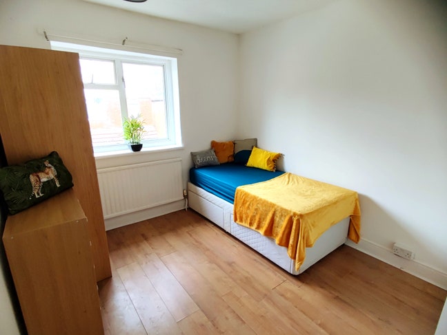 Single room in quiet location Main Photo