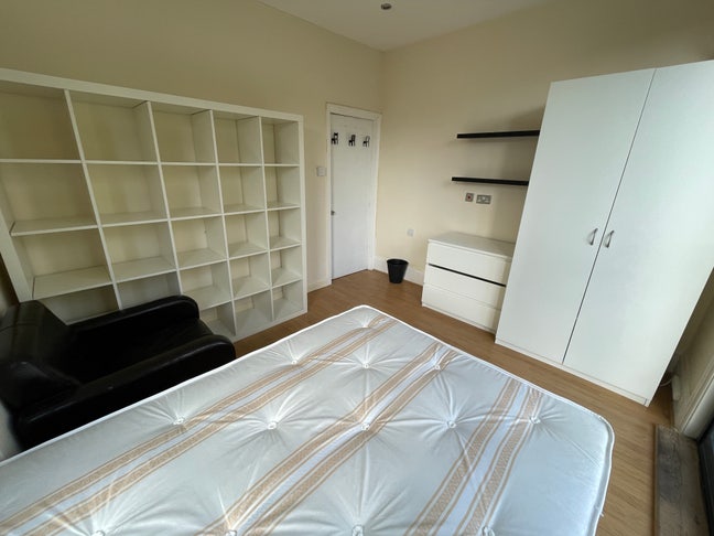 Large Single Room in Willesden Green Main Photo