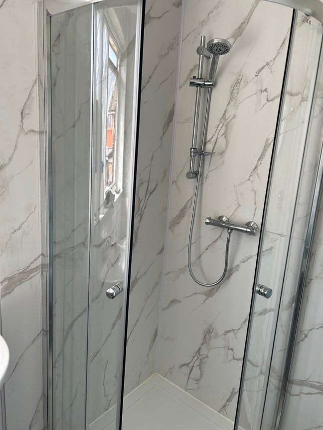 Double Room Harlow No Fees Inclusive )   Main Photo