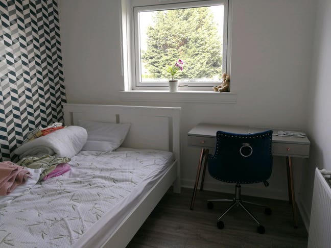Cosy double bedroom in shared flat  Main Photo