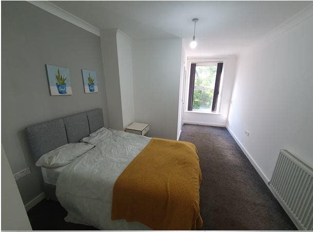 One double bedroom with En-suite Main Photo