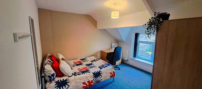 &pound;495 All inc. Bills. Students Now Main Photo