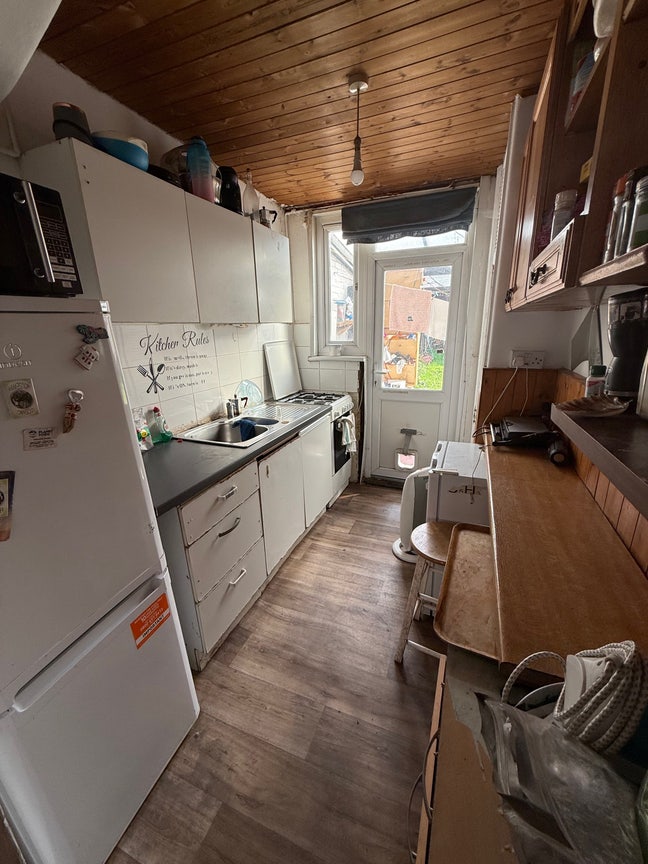Spacious Double Room – All Bills Included N17 Main Photo